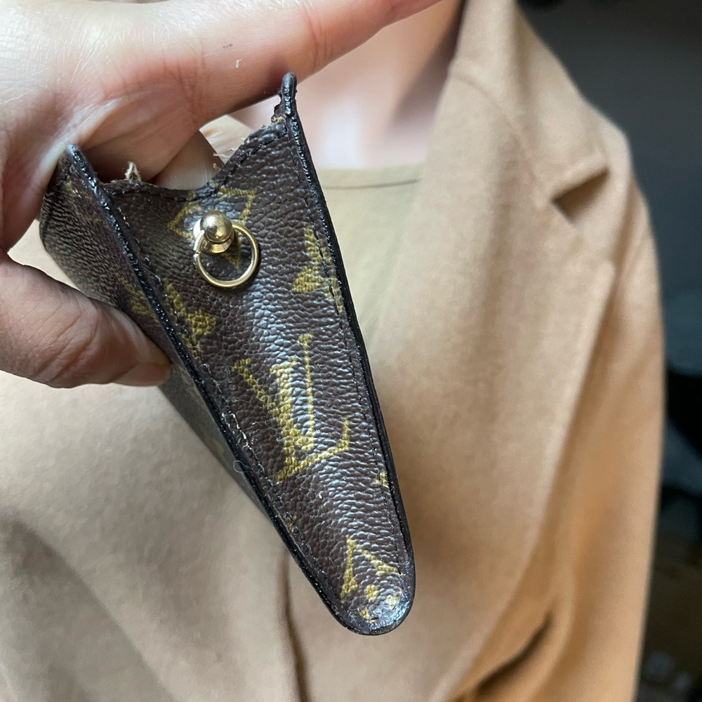 Authentic Louis Vuitton monogram accessory  pouch (D5002) - Picture 7 of 11